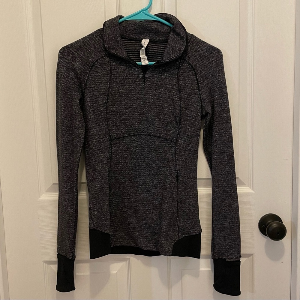 Lululemon Runderful 1/2 Zip Black and Grey Size 2